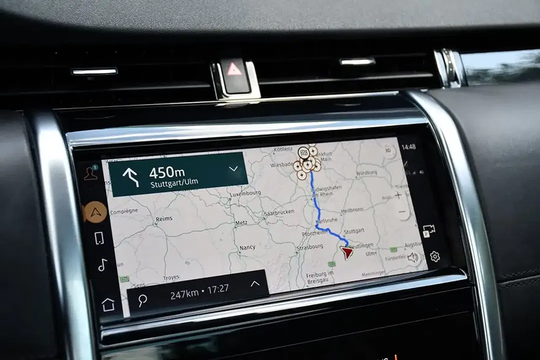 Land Rover Discovery Sport - Thumbnail 12