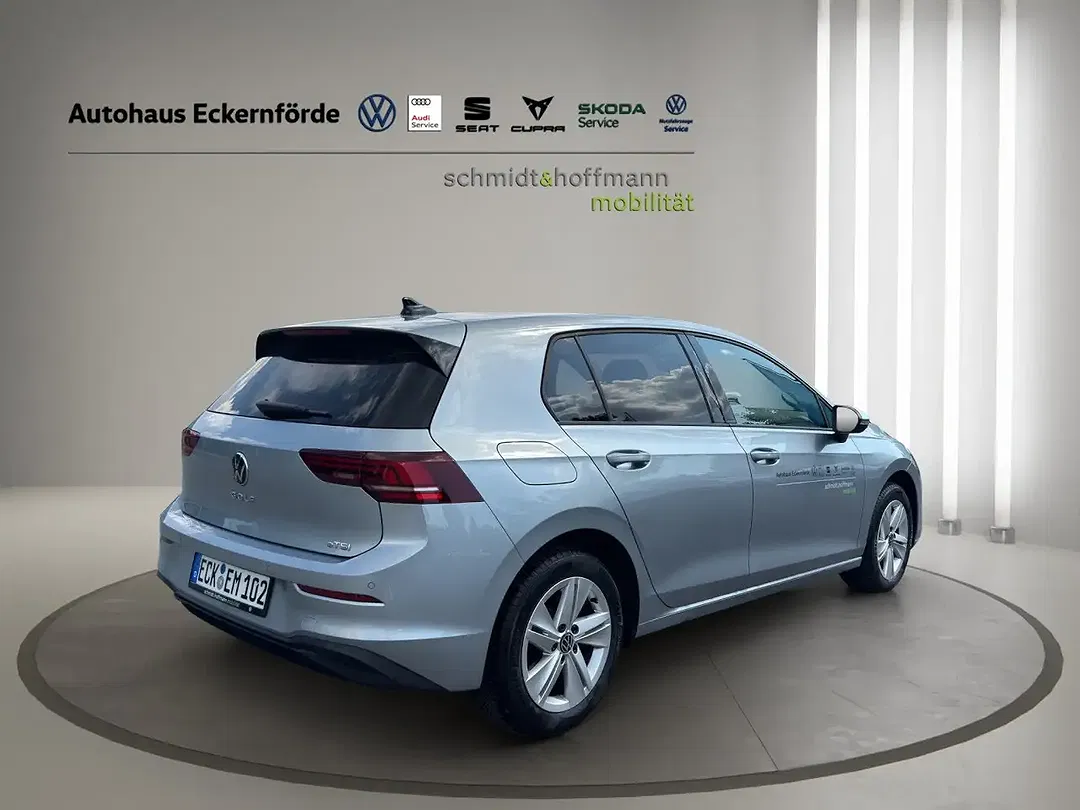 Volkswagen Golf - Thumbnail 6