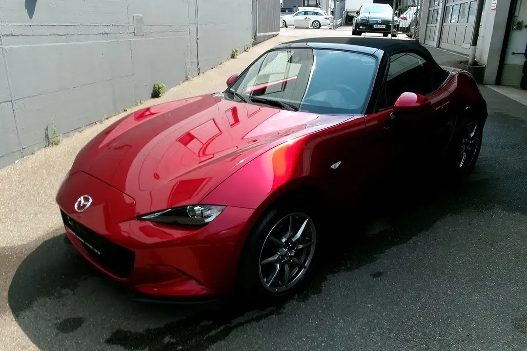 Mazda MX-5 Exclusive-Line - foto 1