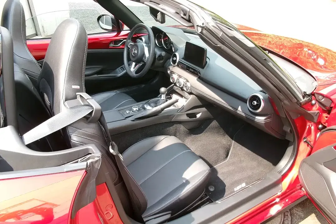 Mazda MX-5 Exclusive-Line - foto 14