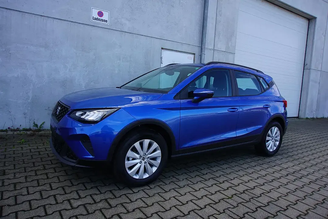SEAT Arona - Thumbnail 4