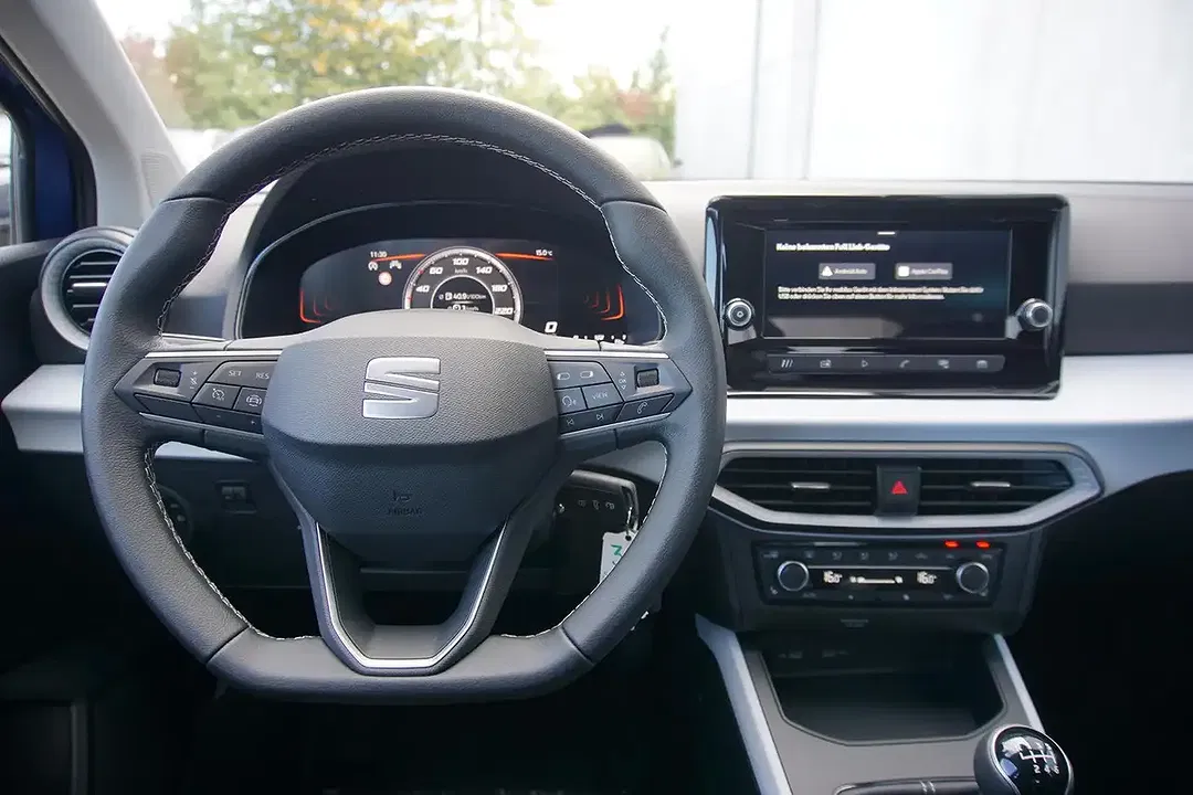 SEAT Arona - Thumbnail 9