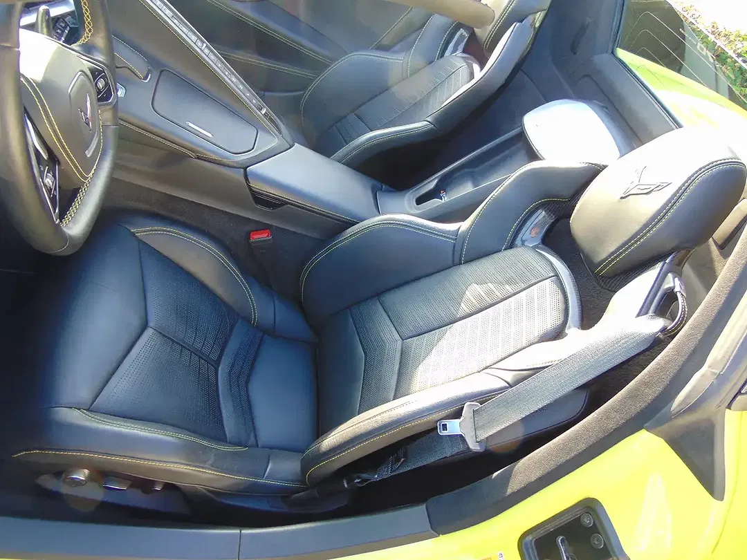 Corvette C8 - Thumbnail 13