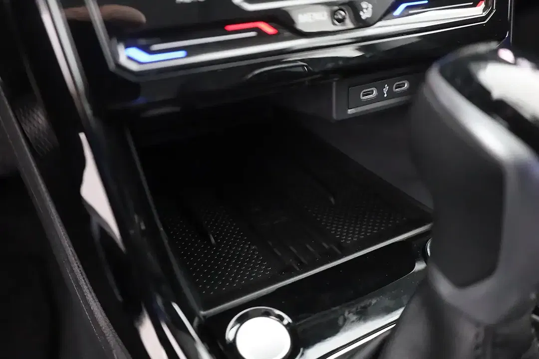 Volkswagen T-Cross - Thumbnail 12