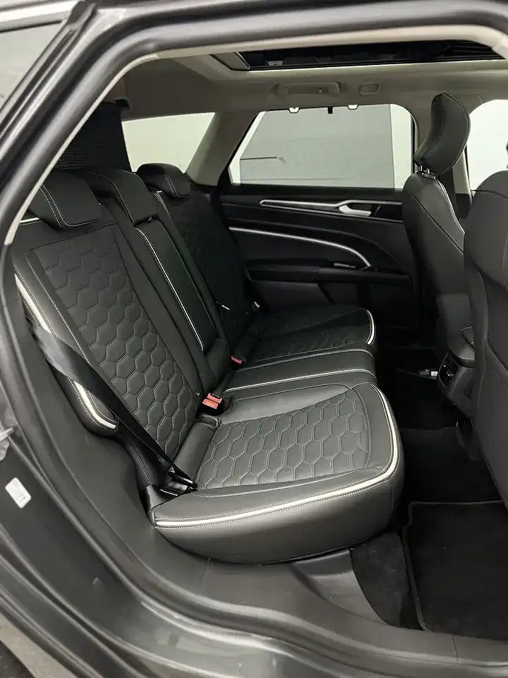 Ford Mondeo - Thumbnail 9