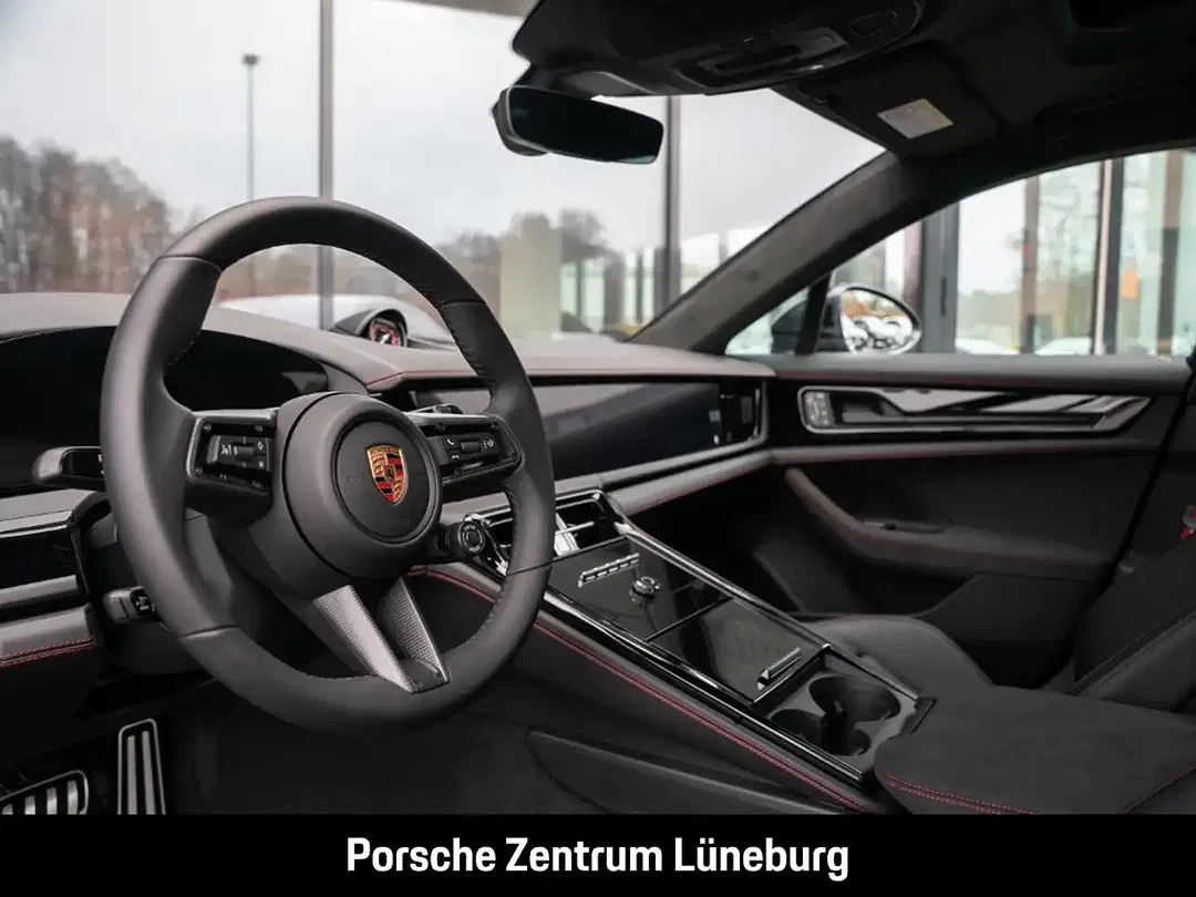 Porsche Panamera - Thumbnail 4