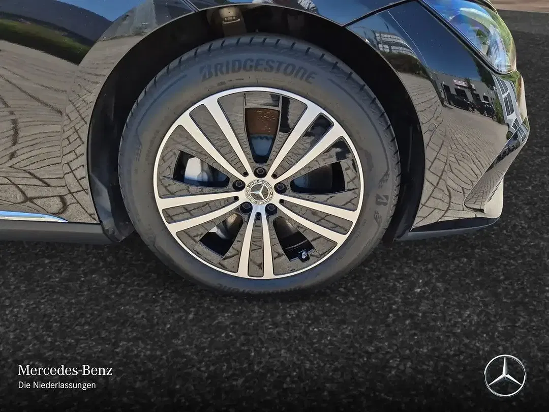 Mercedes-Benz EQE 300 - Thumbnail 5