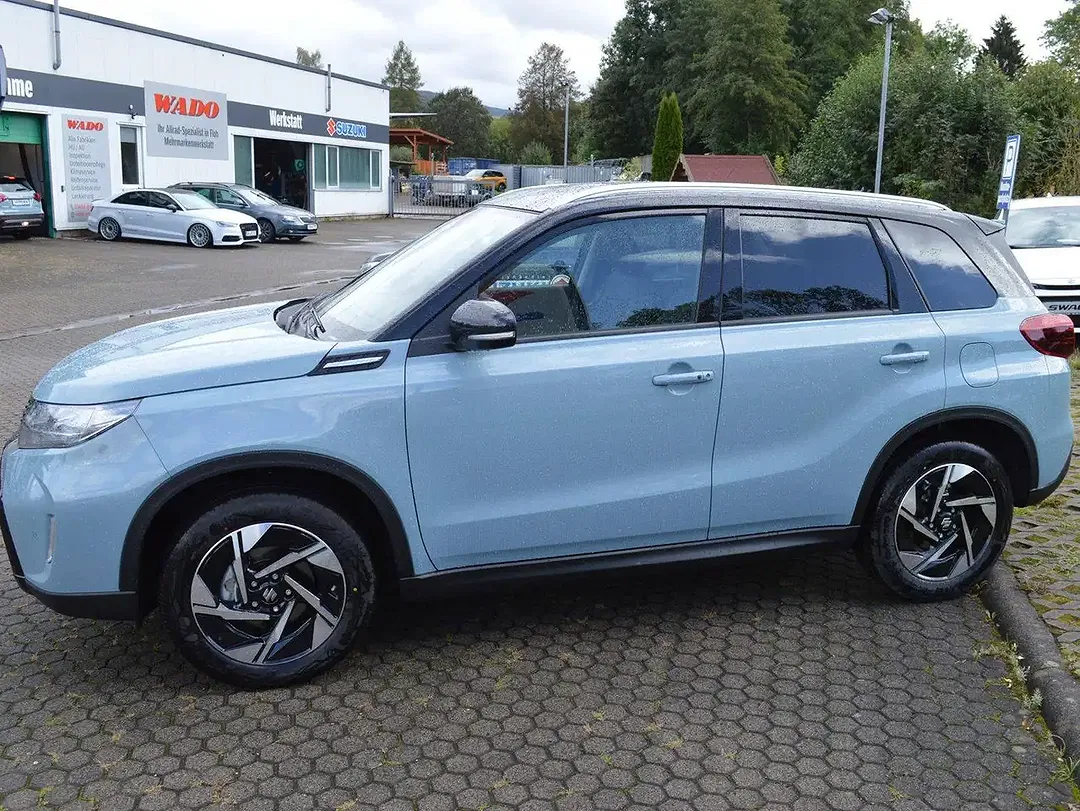 Suzuki Vitara - Thumbnail 3
