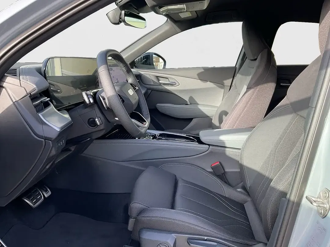 Audi Q3 - Thumbnail 8