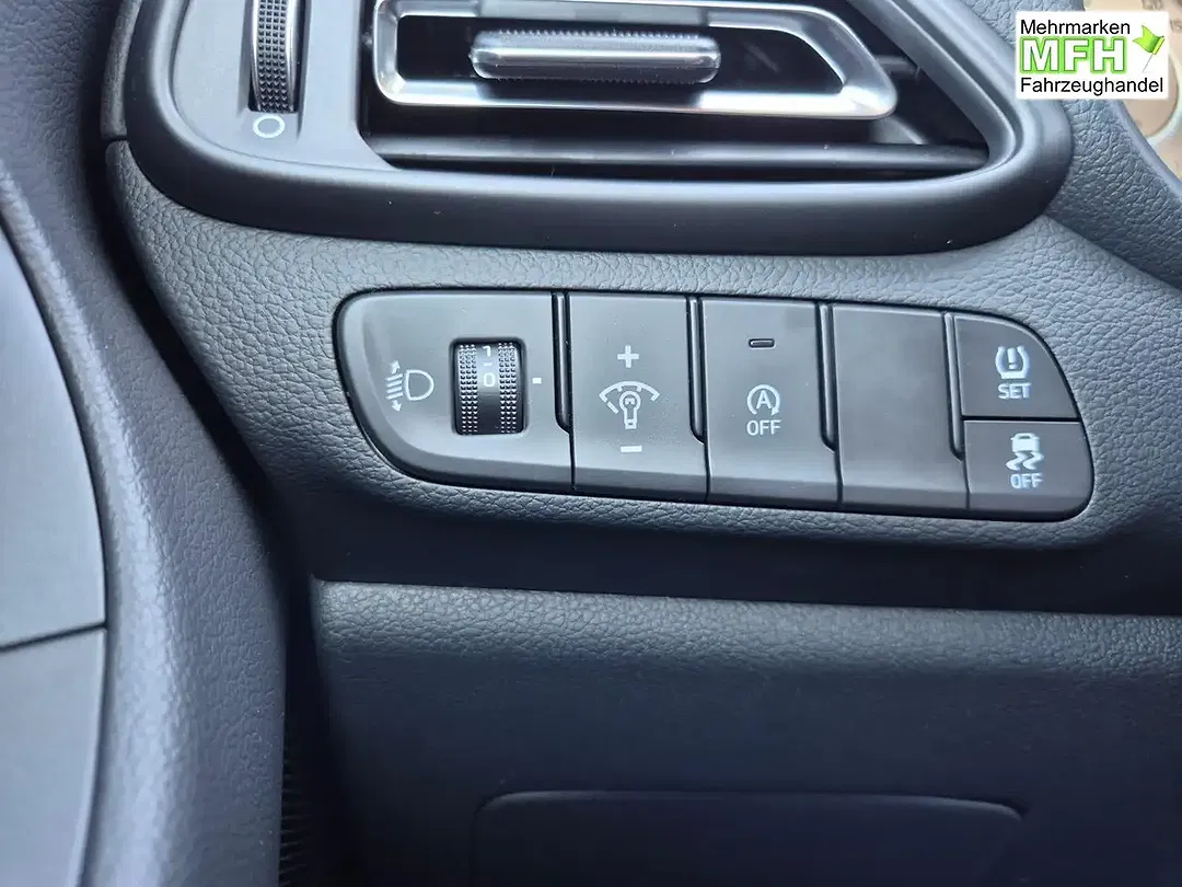 Hyundai i30 - Thumbnail 14