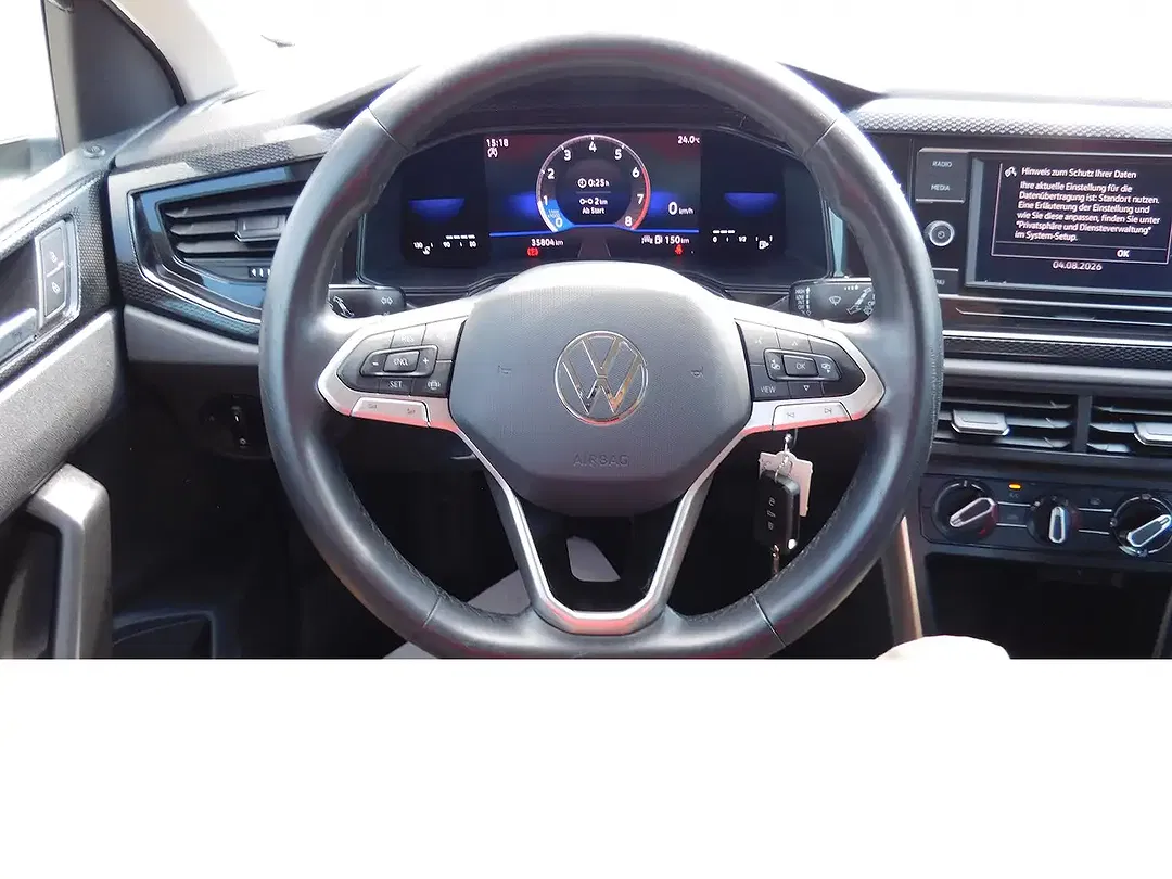 Volkswagen Polo - Thumbnail 8