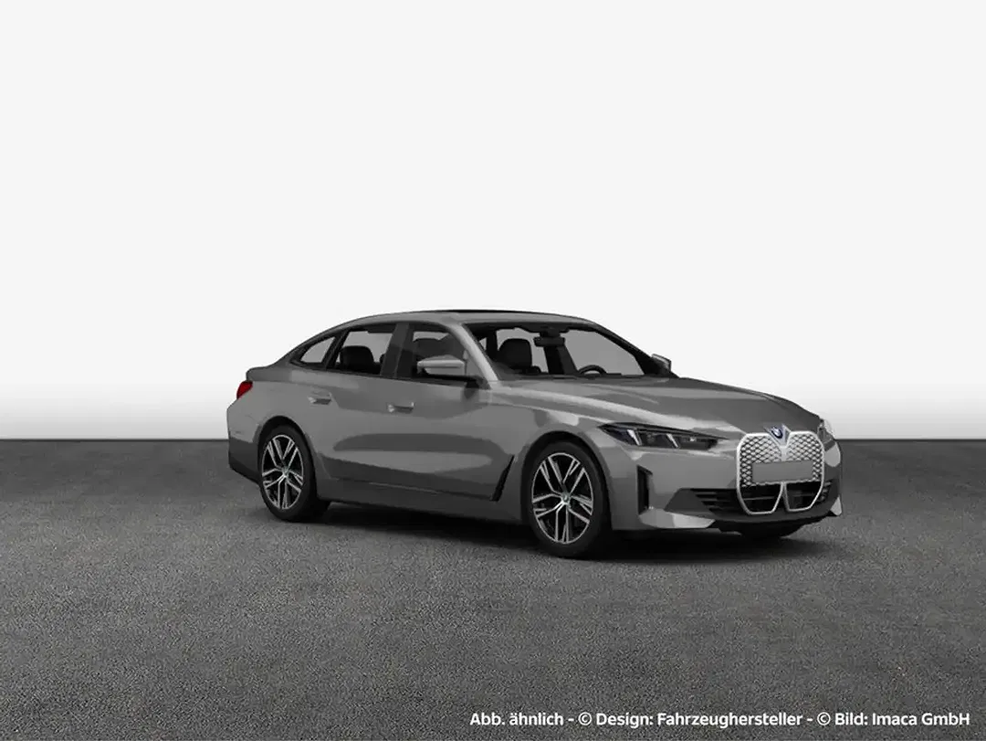 BMW i4 - Thumbnail 6
