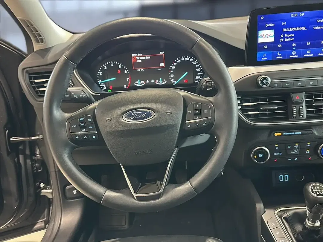Ford Focus - Thumbnail 14