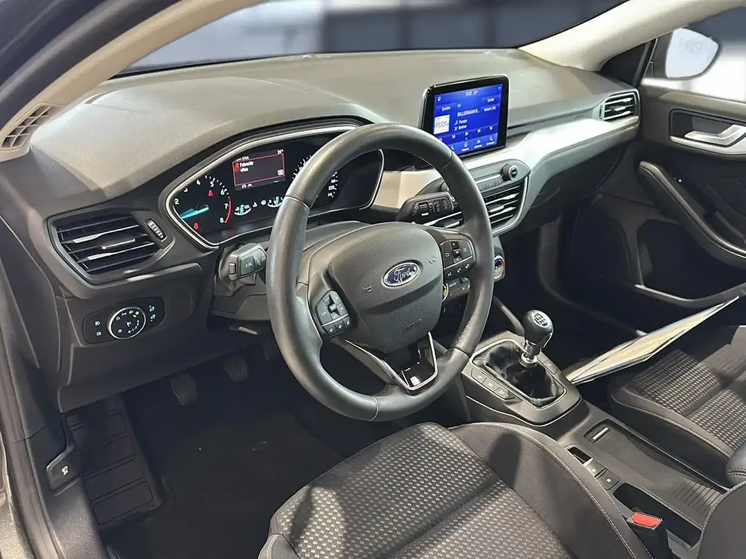 Ford Focus - Thumbnail 9