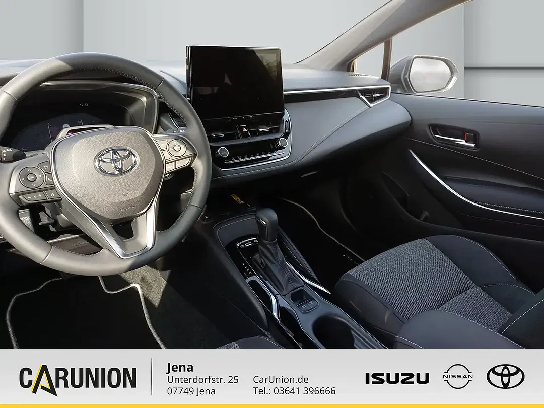 Toyota Corolla - Thumbnail 9