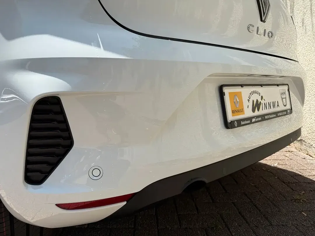 Renault Clio - Thumbnail 15
