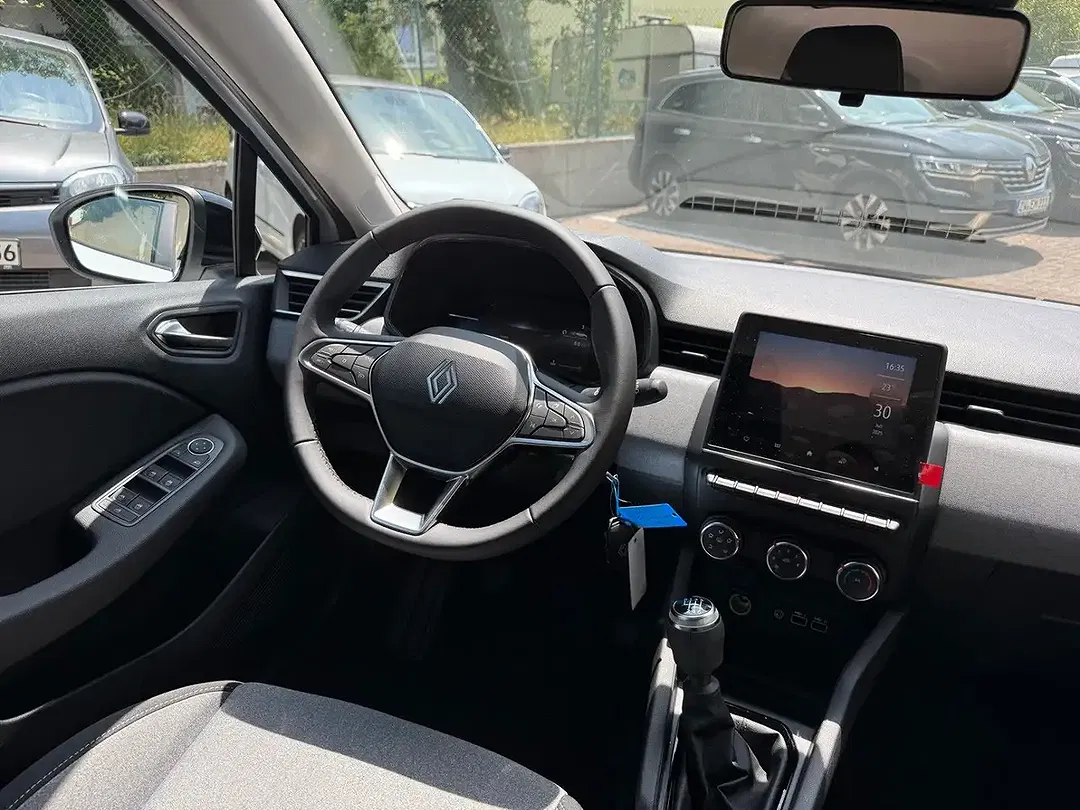 Renault Clio - Thumbnail 6