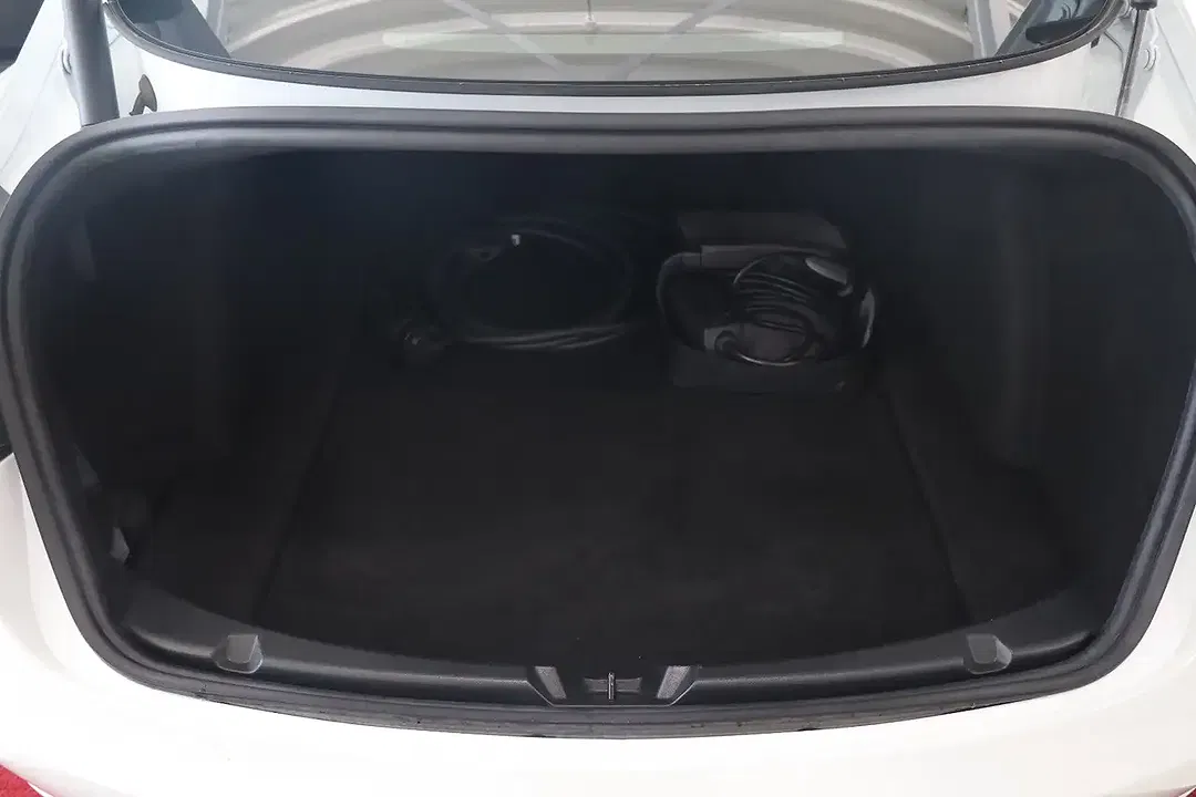 Tesla Model 3 - Thumbnail 20