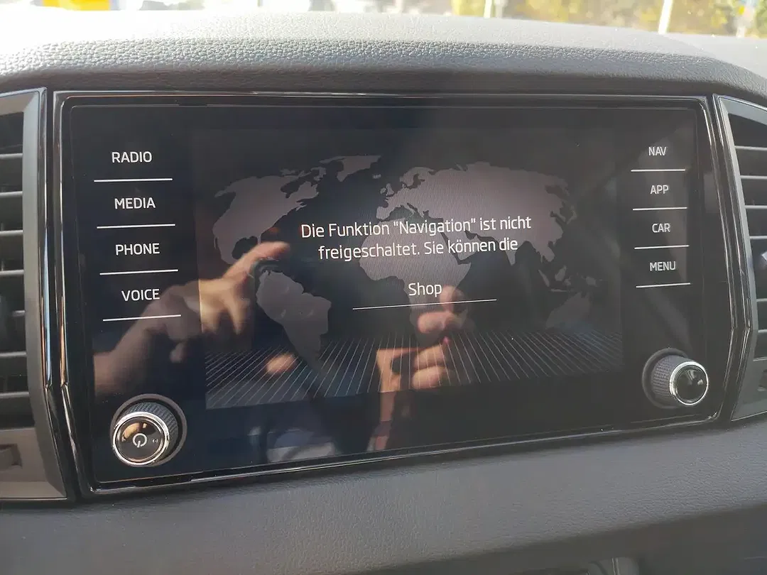 Skoda Karoq - Thumbnail 12