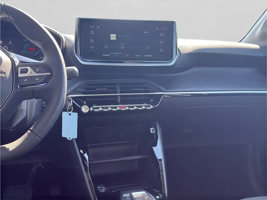 Peugeot 208 - Thumbnail 13