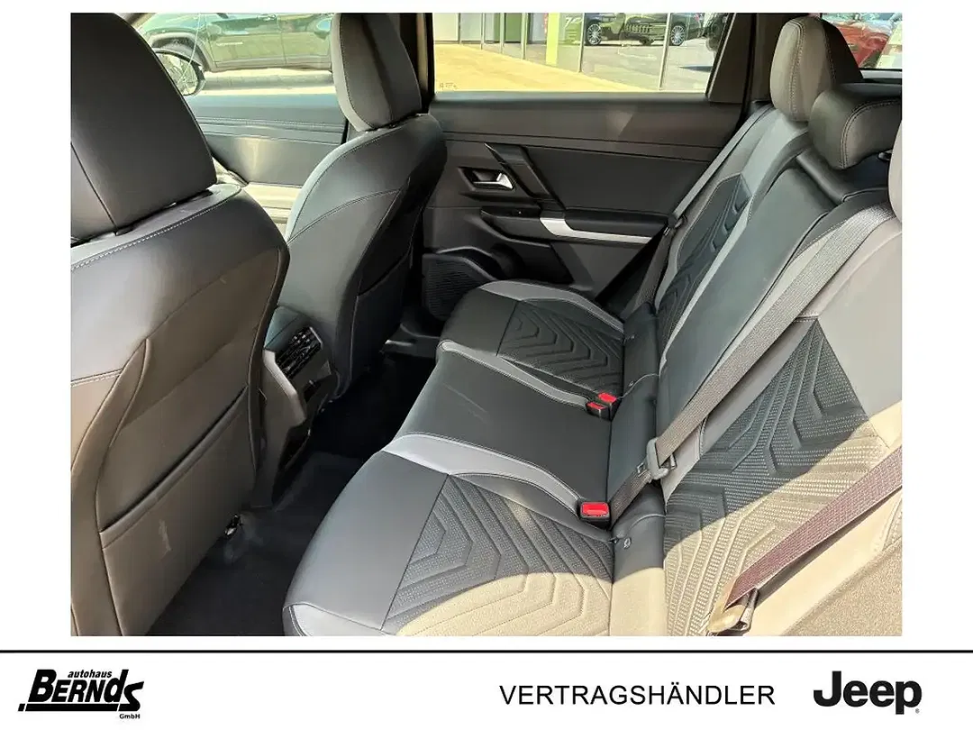 Jeep Compass - Thumbnail 8