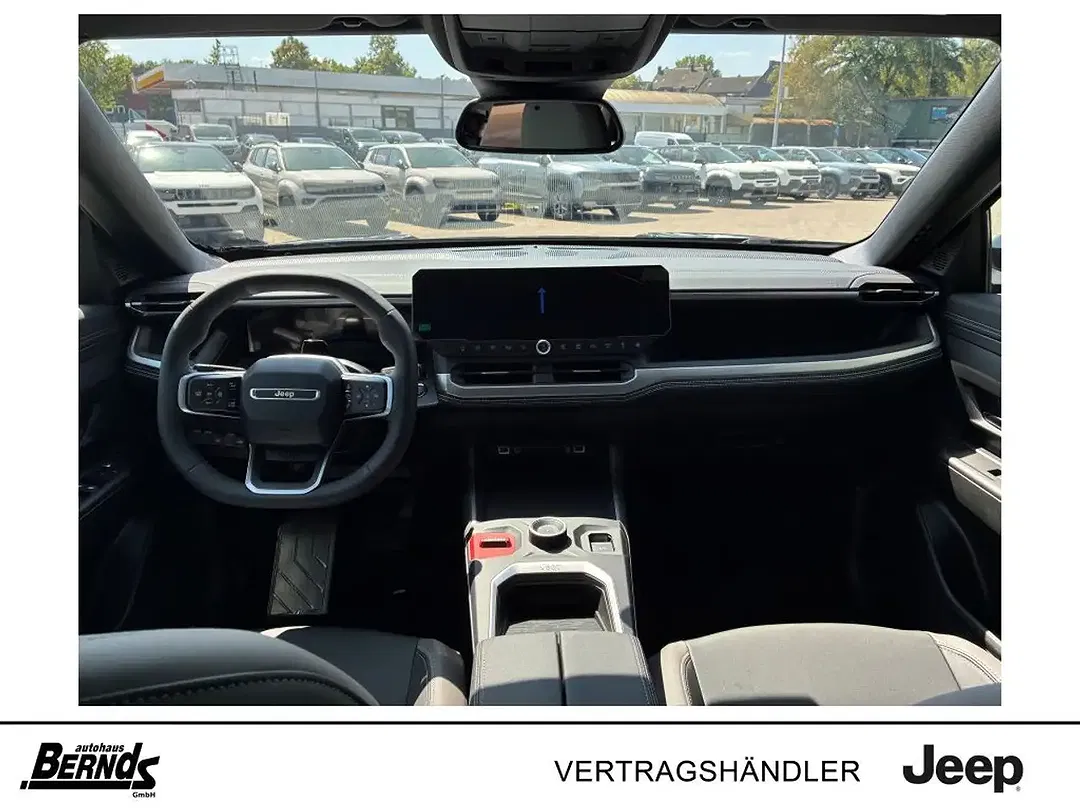 Jeep Compass - Thumbnail 9