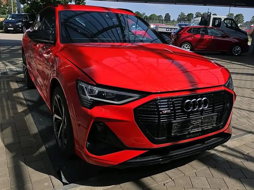 Audi e-tron - Thumbnail 4