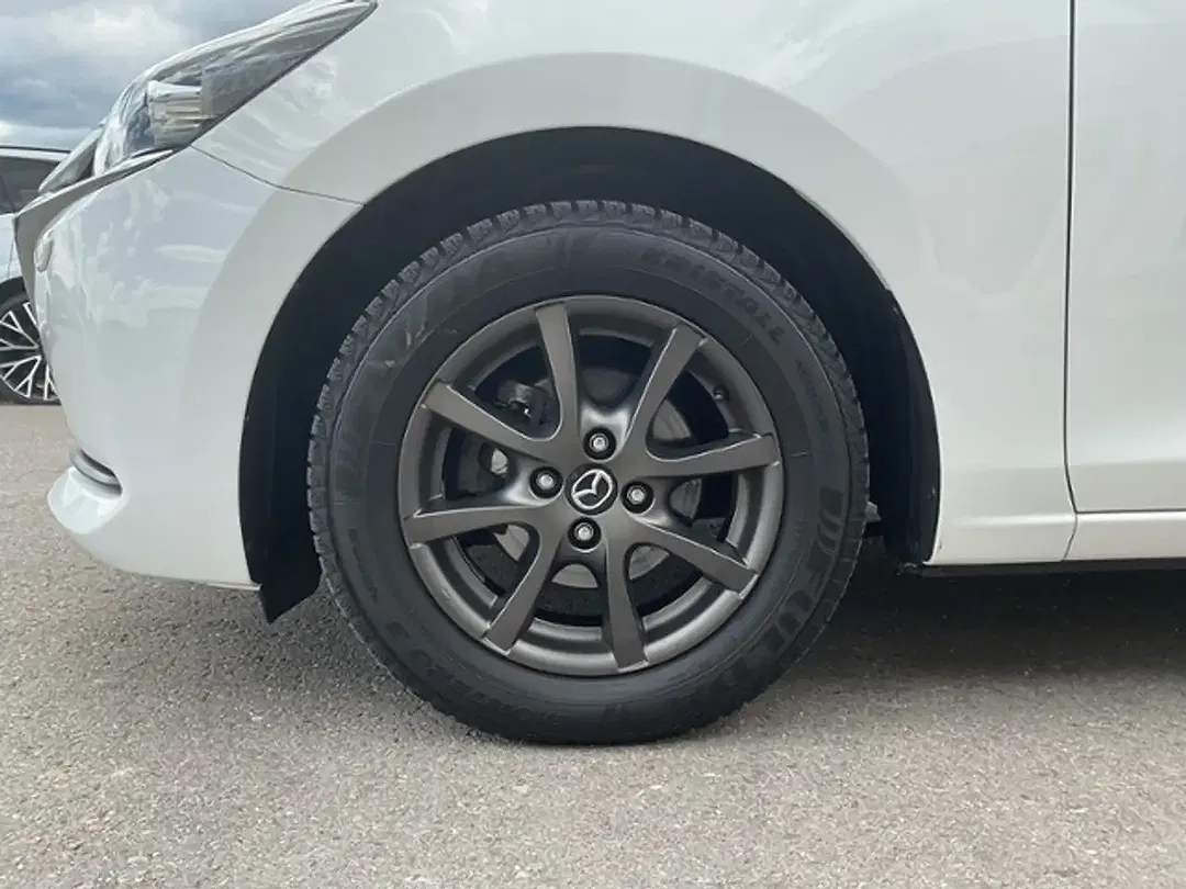 Mazda 2 - Thumbnail 6
