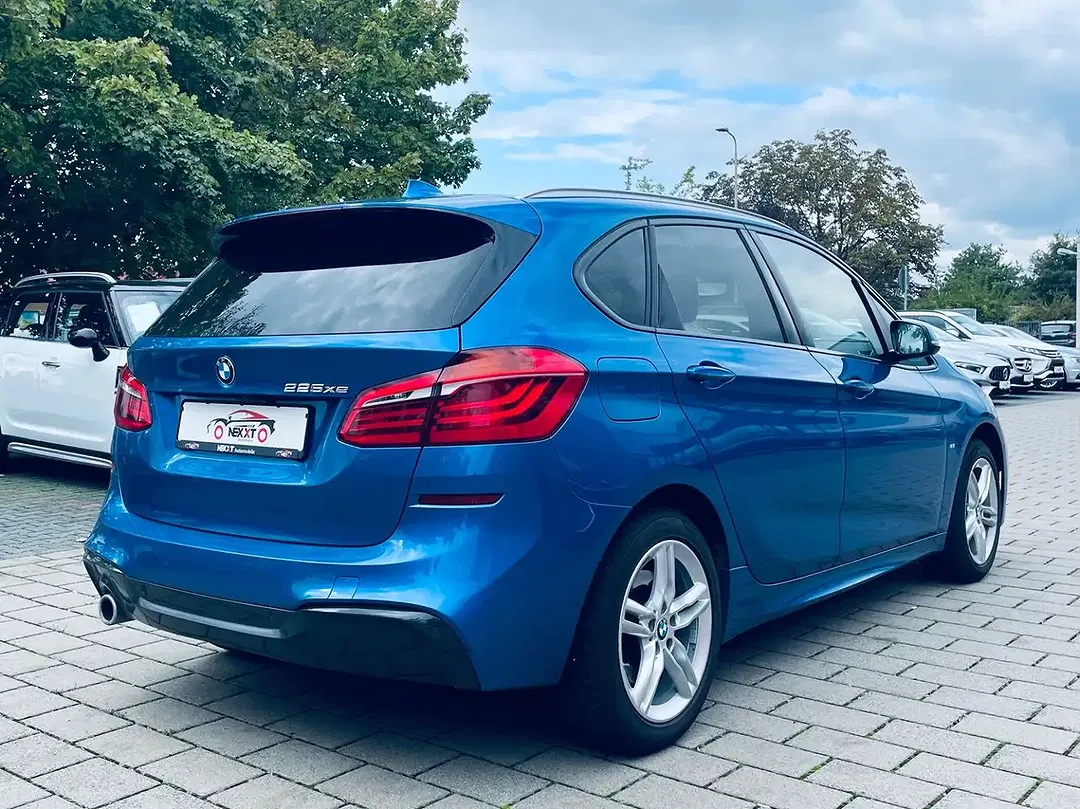 BMW 225 - Thumbnail 5