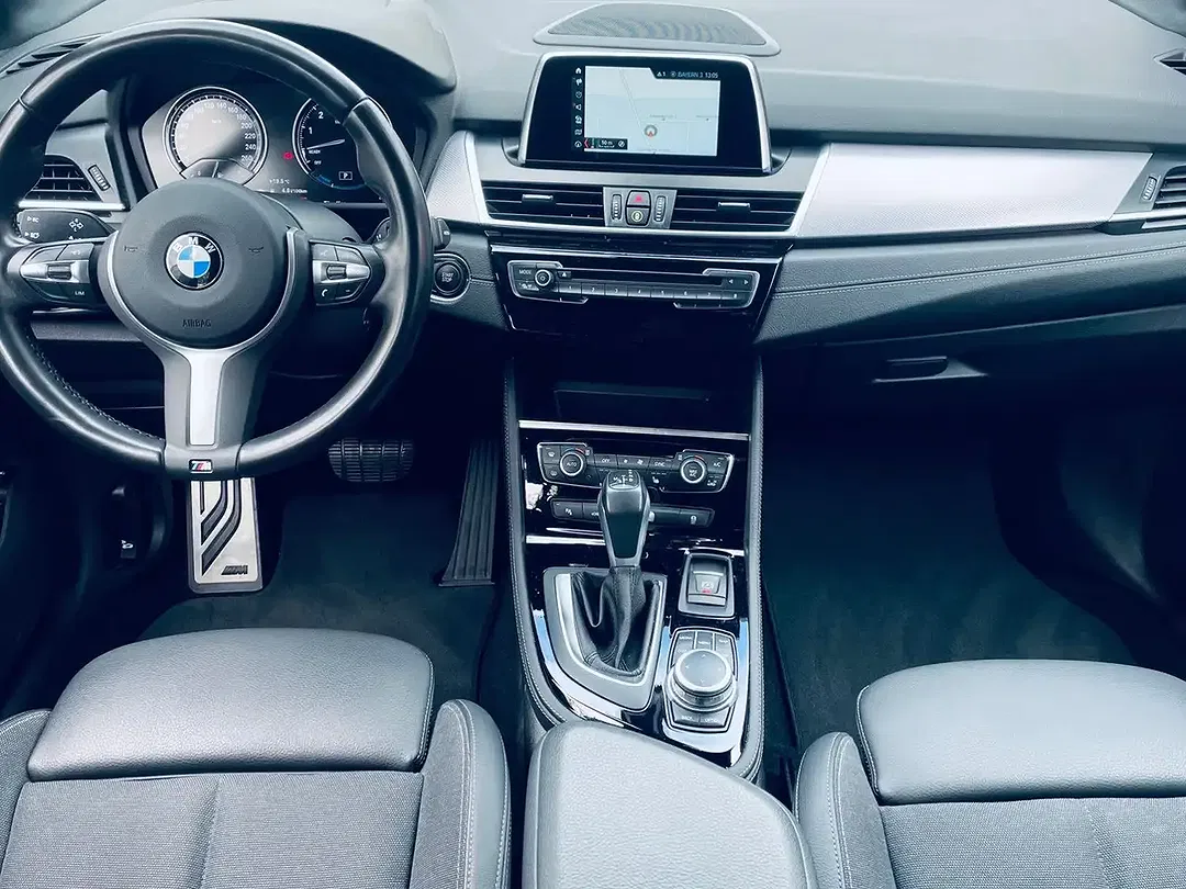 BMW 225 - Thumbnail 9