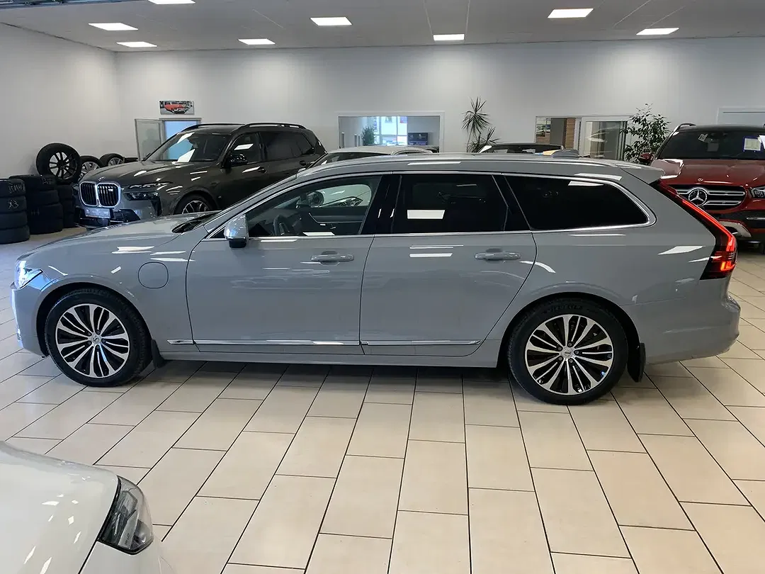 Volvo V90 Hybrid AWD Recharge Core - foto 2