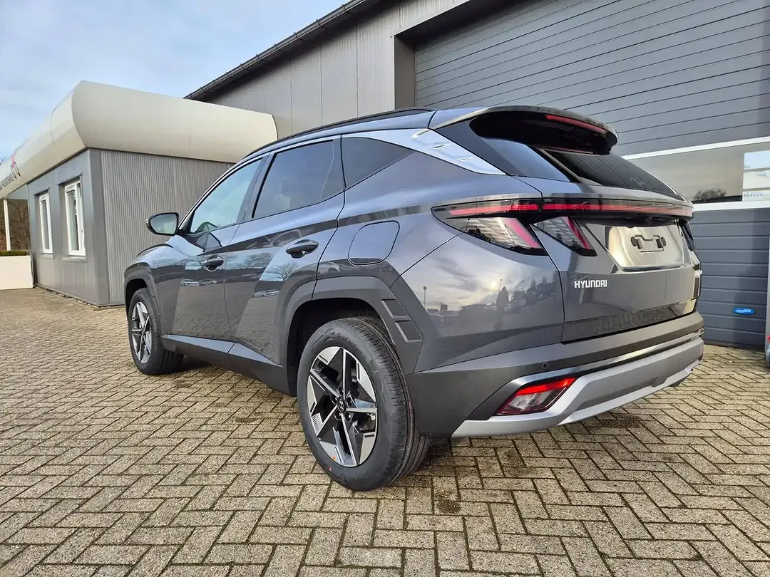 Hyundai TUCSON - Thumbnail 3