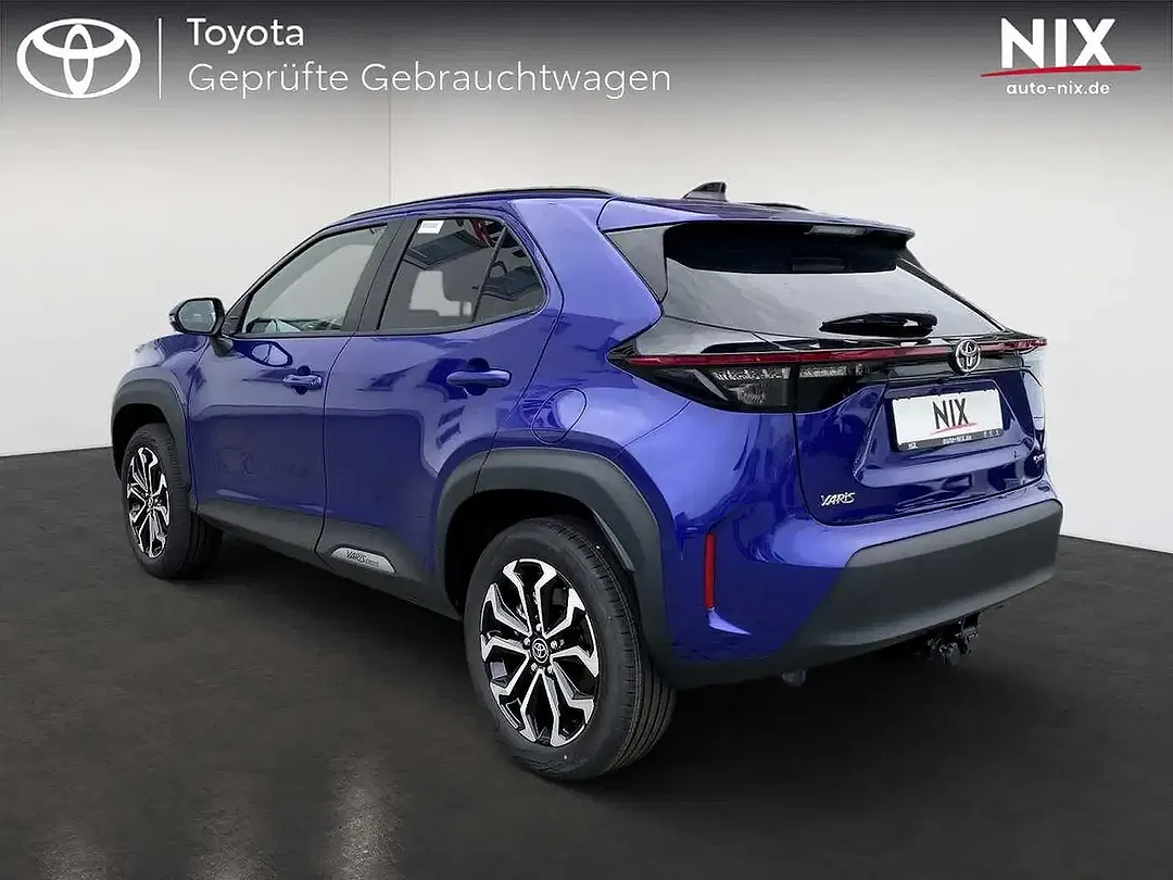 Toyota Yaris Cross - Thumbnail 2