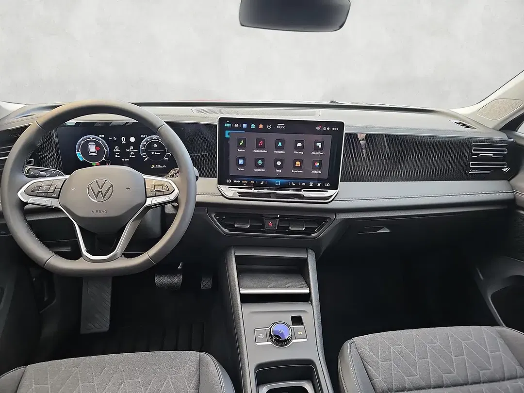 Volkswagen Tiguan - Thumbnail 11