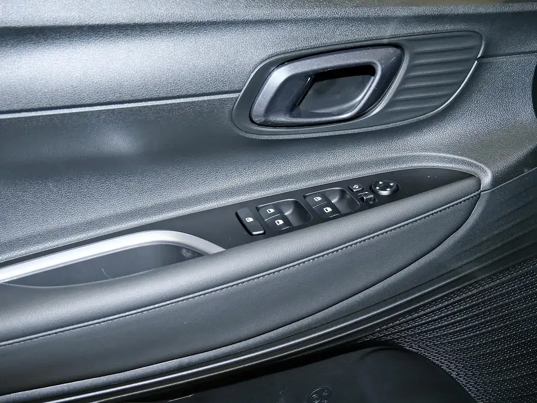 Hyundai BAYON - Thumbnail 12