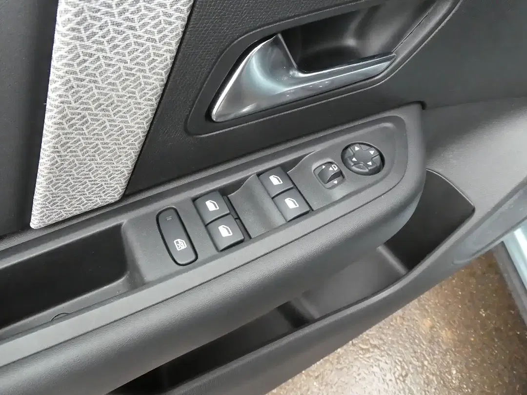 Citroen C4 - Thumbnail 13