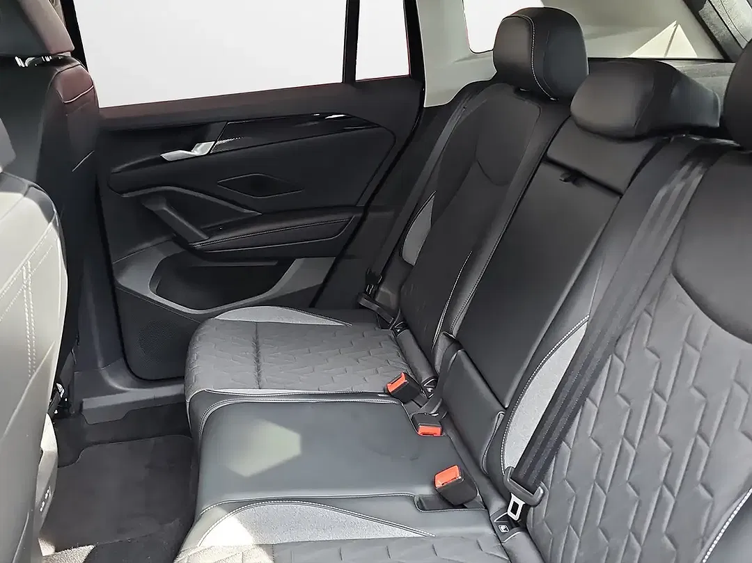 Volkswagen Tiguan - Thumbnail 11