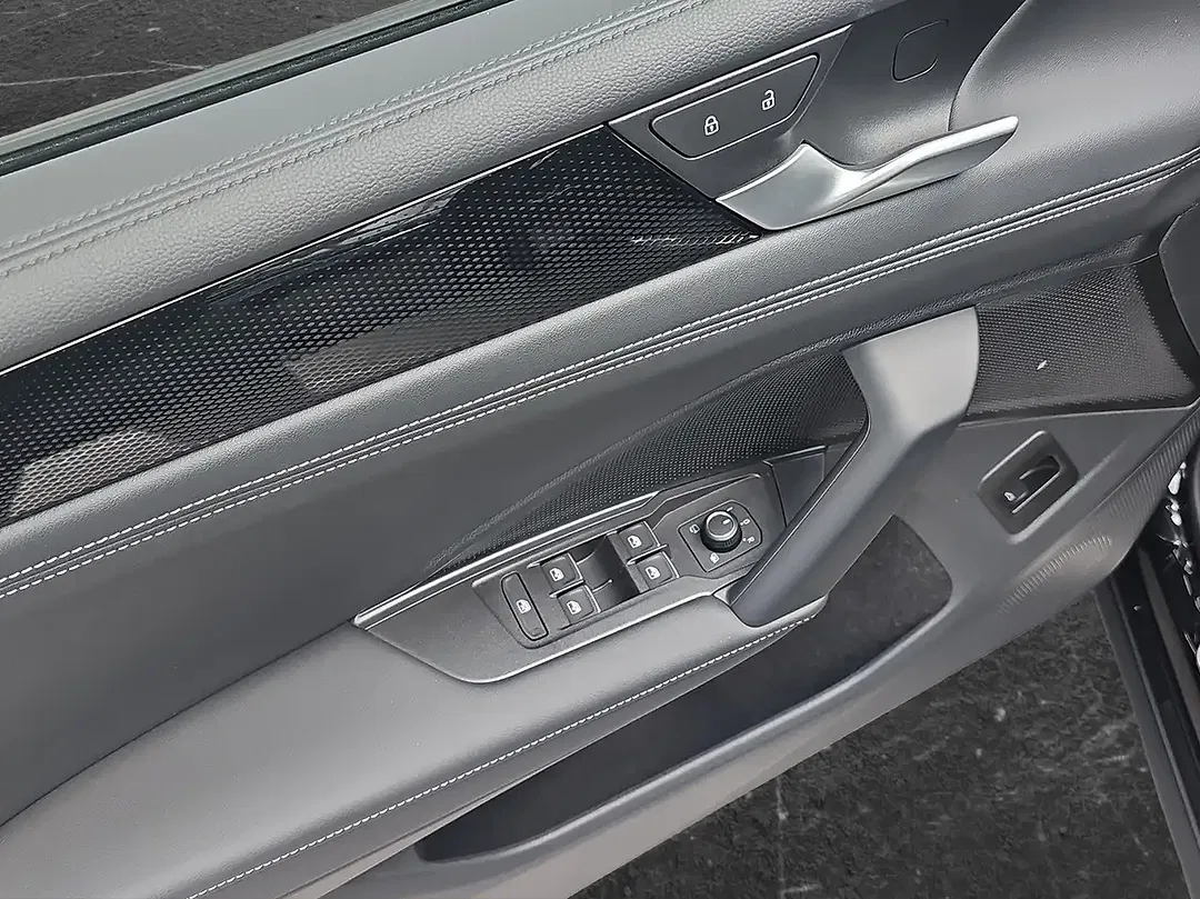 Volkswagen Tiguan - Thumbnail 6