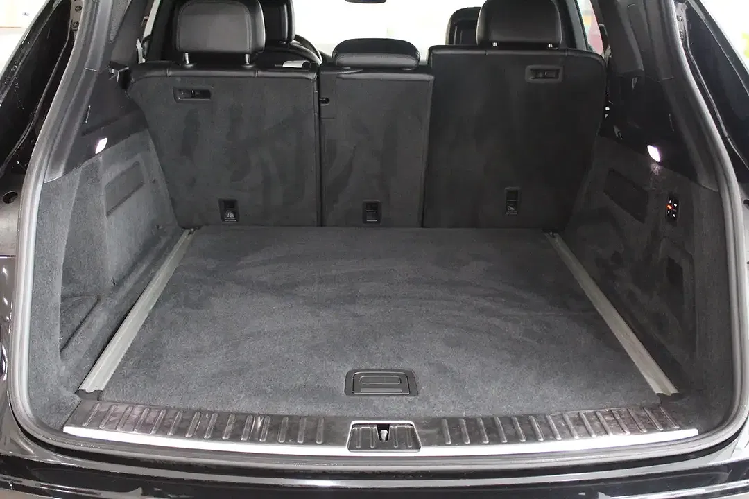 Porsche Cayenne - Thumbnail 9