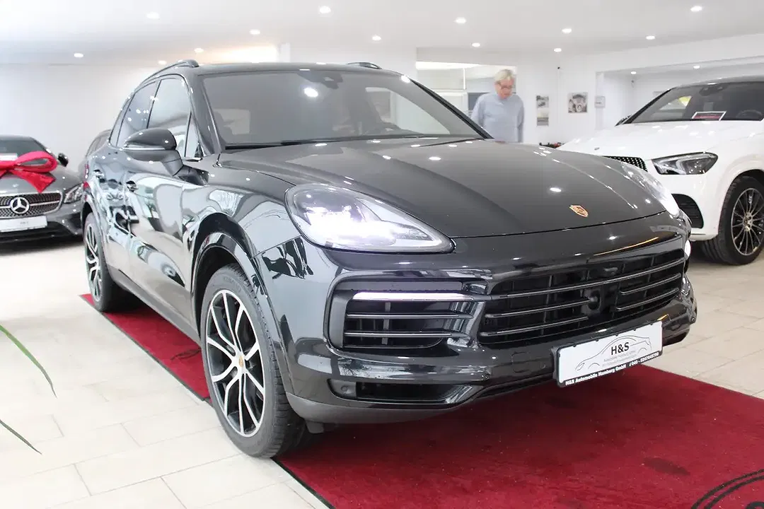 Porsche Cayenne - Thumbnail 5