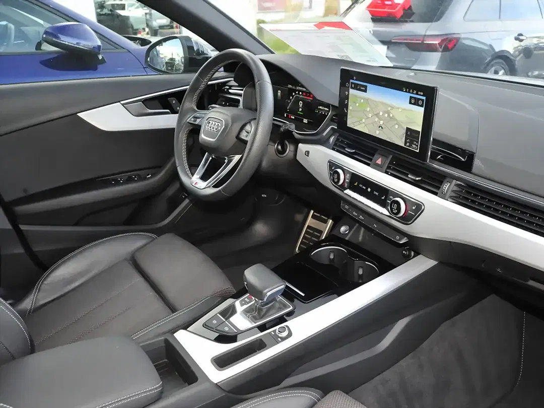 Audi A4 - Thumbnail 4