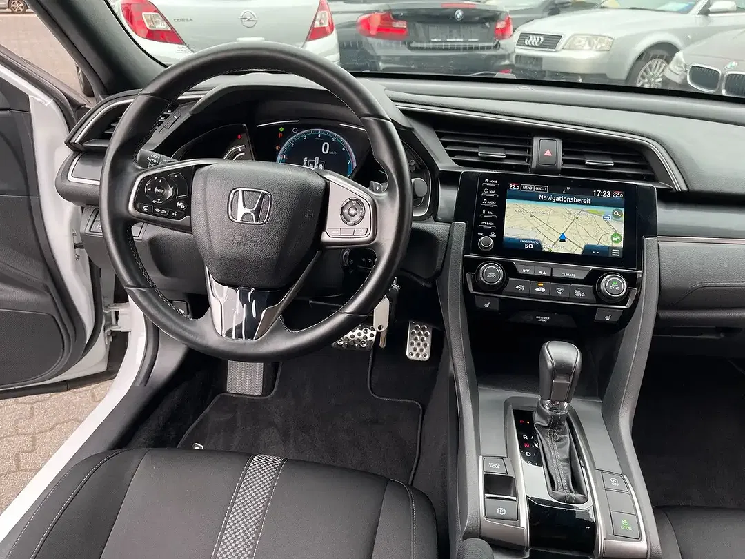 Honda Civic - Thumbnail 12