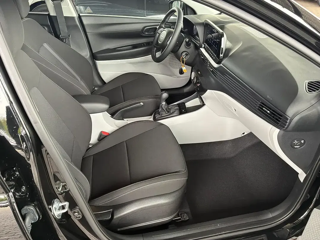 Hyundai i20 - Thumbnail 9