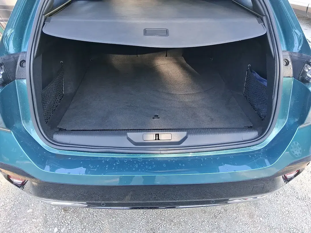 Peugeot 308 180 Hybrid GT - foto 11