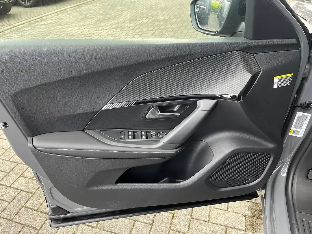 Peugeot 2008 145 PureTech MHEV Allure - foto 12