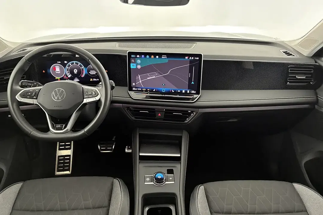 Volkswagen Tiguan - Thumbnail 10