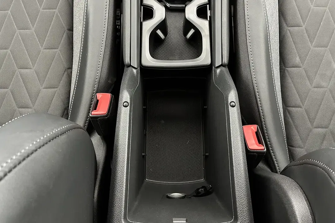Volkswagen Tiguan - Thumbnail 14