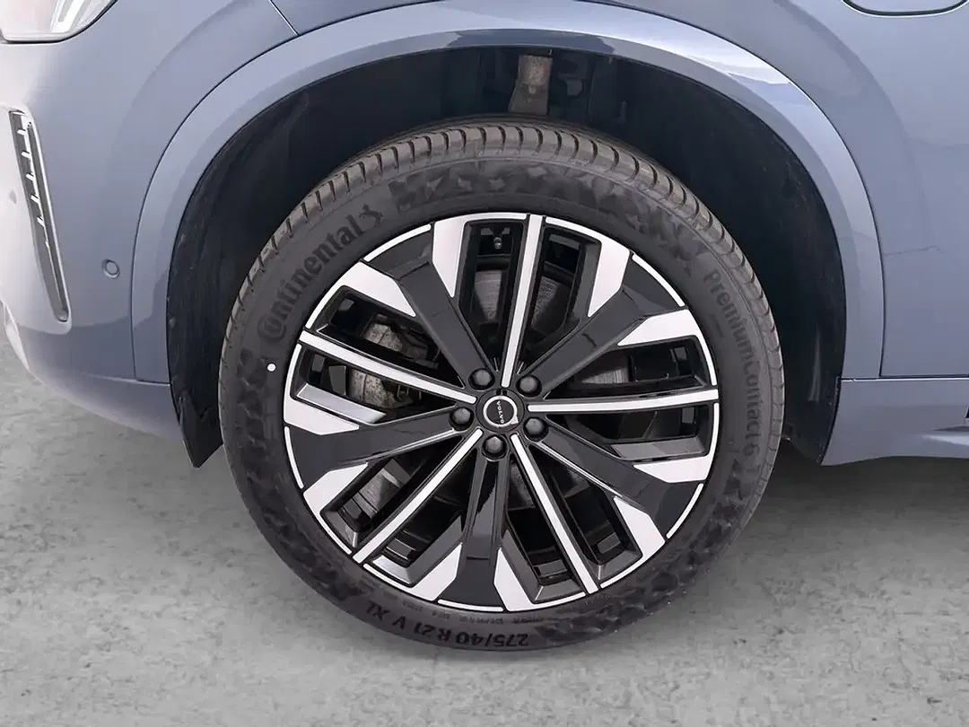 Volvo XC90 - Thumbnail 9