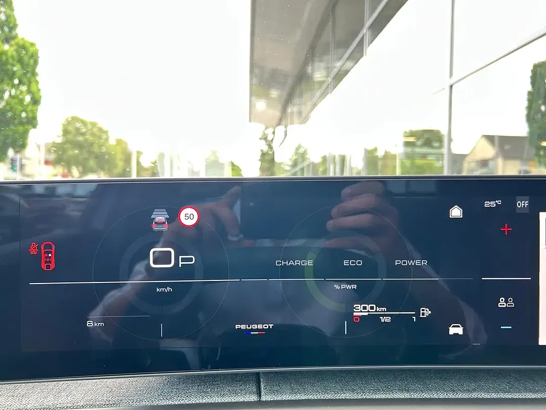 Peugeot 3008 - Thumbnail 6