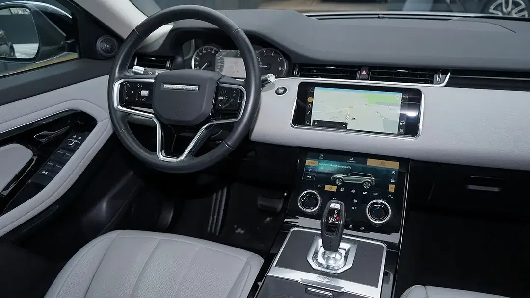 Land Rover Range Rover Evoque - Thumbnail 3
